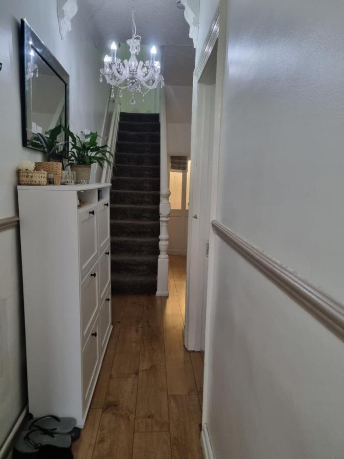 Private Luxury Double Room In Cardiff Exterior foto