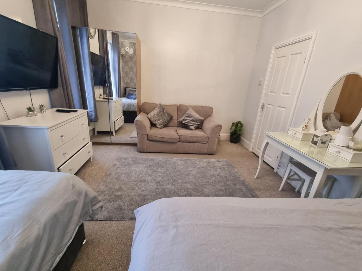 Private Luxury Double Room In Cardiff Exterior foto